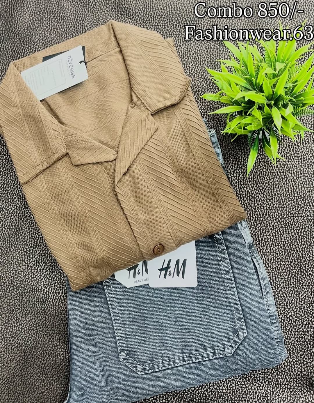 Baggy Jeans & Shoulder Shirt Combo